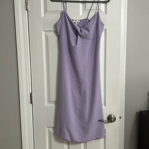 Boutique dress, Midi slight tie detail at the top, lavender color